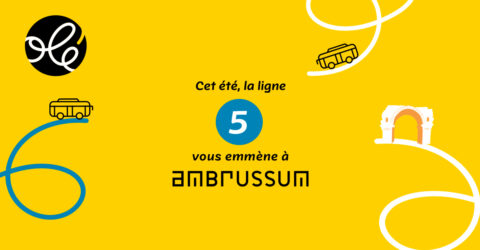 Visuel sur fond jaune avec le logo Olé du réseau de transport de Lunel Agglo en haut à gauche. Desous se trouve une volute bleue sur laquelle est posé une illustration d'un bus en trait noir. Au milieu du texte "cet été la ligne 5 vous emmène à Ambrussum et sur la droite, une deuxième volute blanche avec un bus en haut et en bas une trosième volute blanche sur laquel est posé une illustration du pont romain appelé, pont Ambroix, jaune avec des ombres oranges.